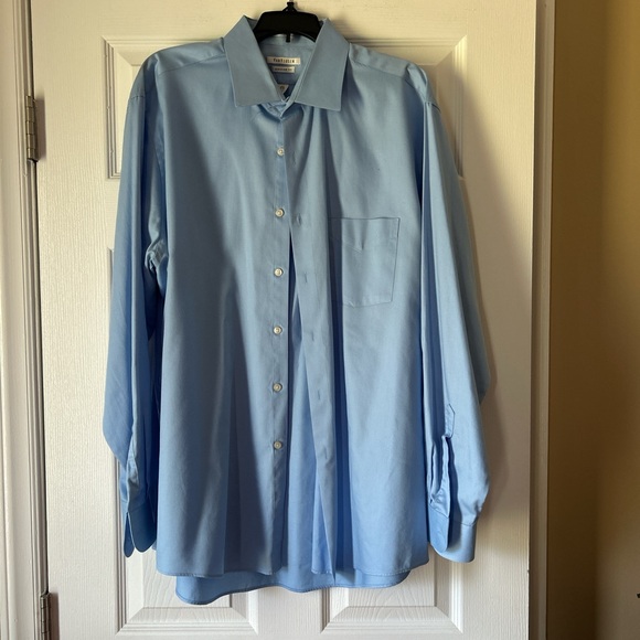 Van Heusen Men Sky Blue Lux Sateen Regular Fit Dress Shirt ~ Size 17.5 (34/35) - Picture 1 of 4